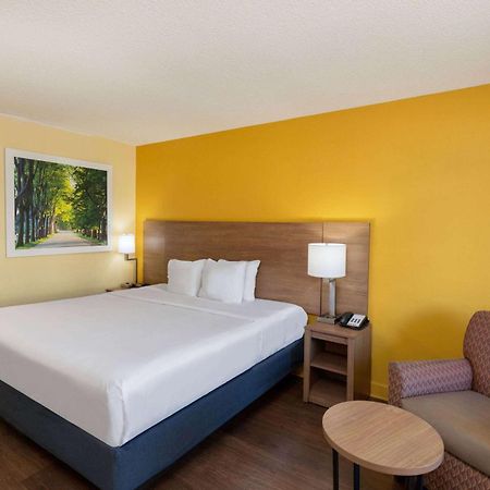 Days Inn By Wyndham Florence/I-95 North Eksteriør bilde