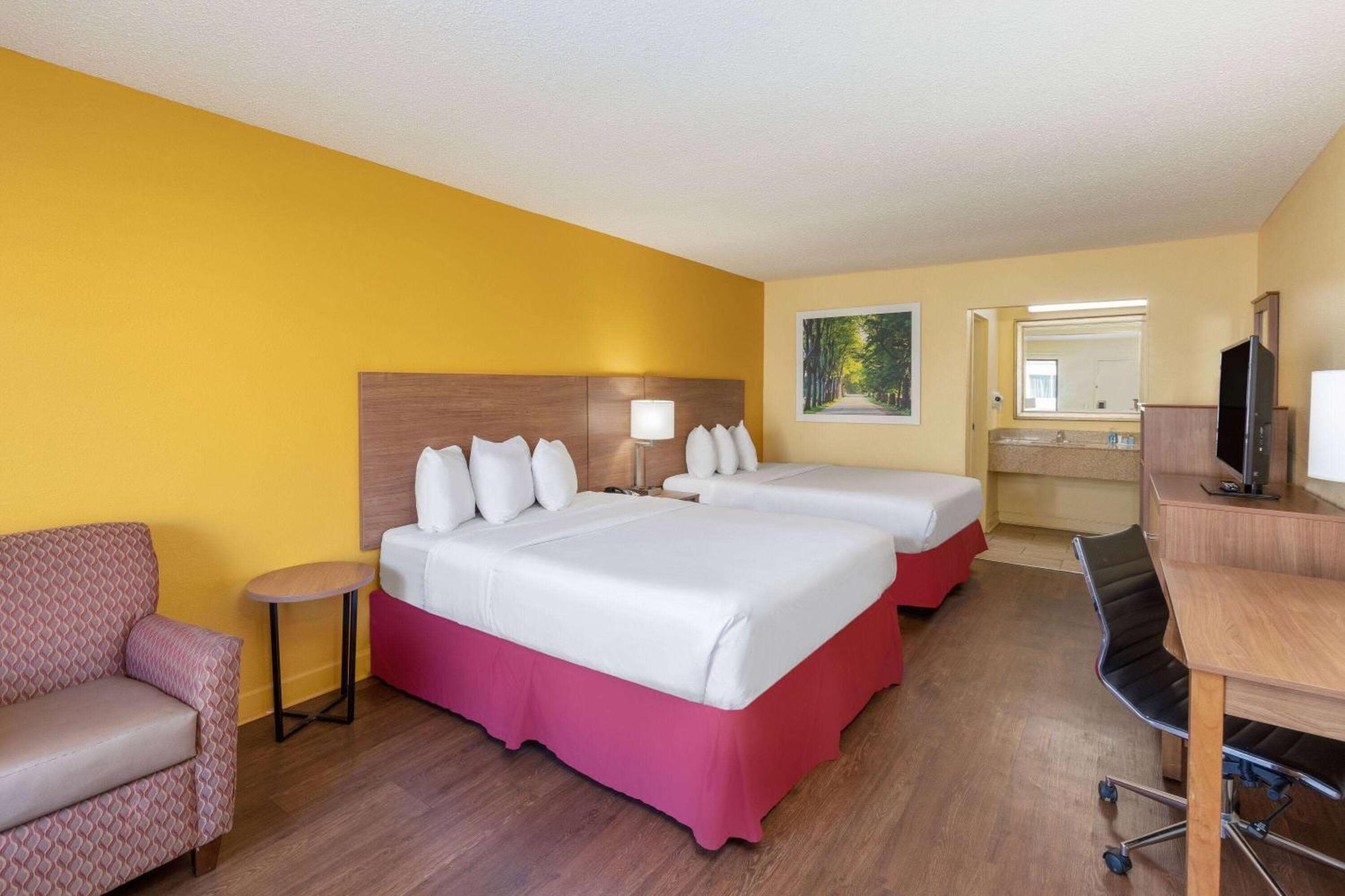 Days Inn By Wyndham Florence/I-95 North Eksteriør bilde
